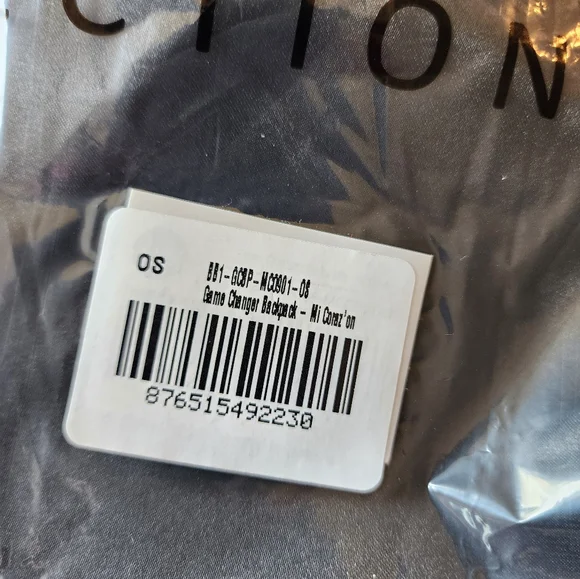 Buffbunny Gamechanger Backpack (OG version) - Mi Corazon with Gold Hardware - Picture 3 of 6